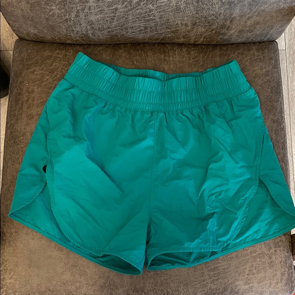NEVER WORN- Zenana Kelly Green Athletic shorts